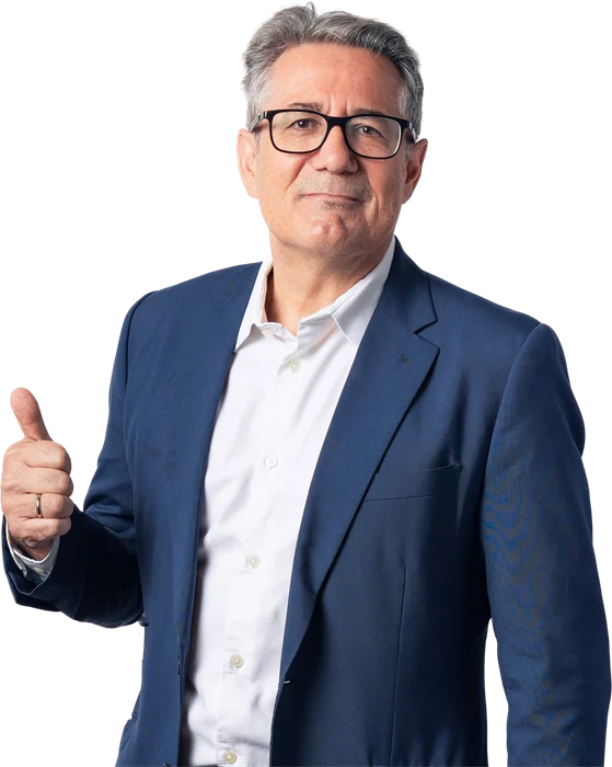 Wolfgang Briem mit Daumen hoch